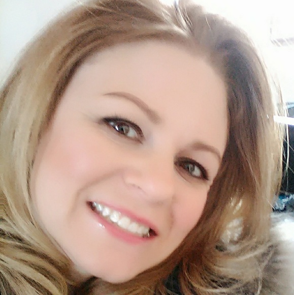 Meet your Posher, Jaime - Picture 2 of 2